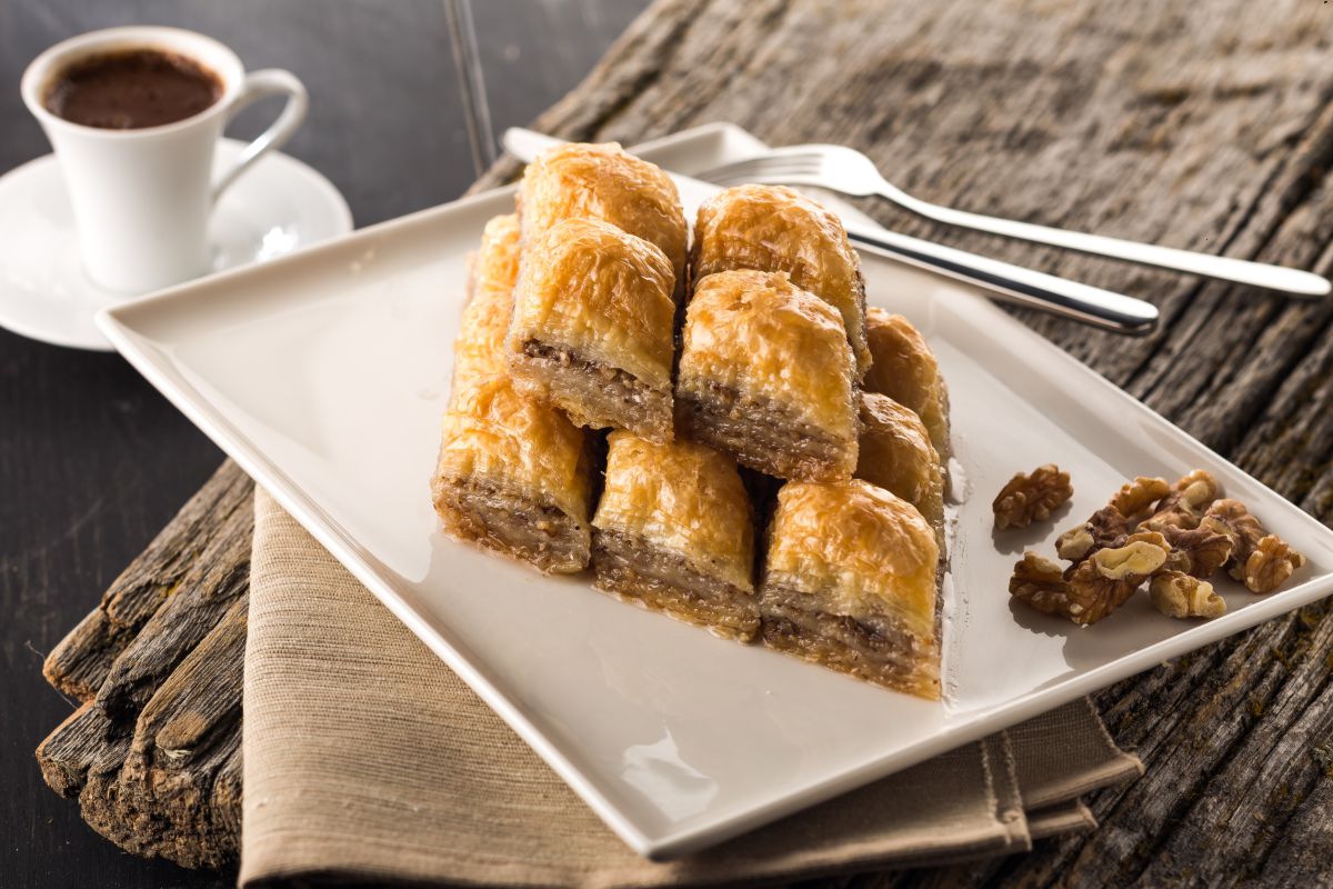  CEVİZLİ BAKLAVA