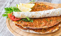 Kazan Kazan Sarımsaklı Lahmacun