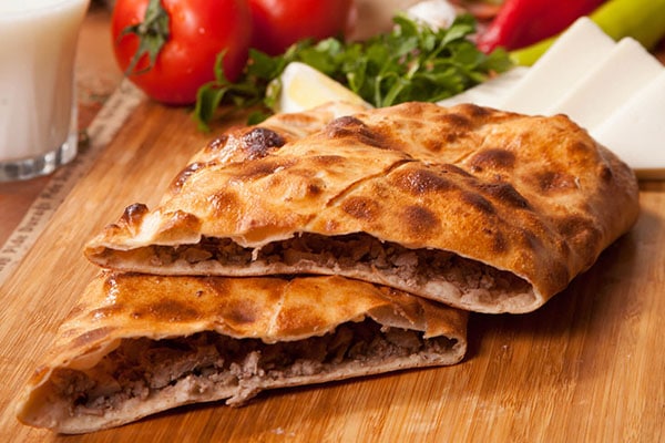 Tuşba Kaşarlı Kapalı Pide Siparişi